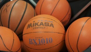 开云体育在线登录-中学篮球赛事丰富比赛形式提升趣味性，中学篮球赛策划书 完整版